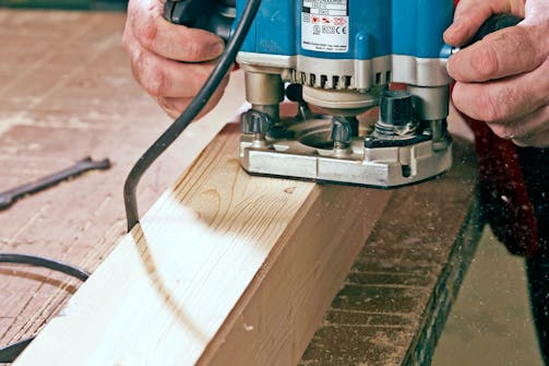 TYPISKE OPGAVER MED OVERFRÆSER: PROFILER OG RUNDEDE KANTER MED OVERFRÆSER TYPISKE OPGAVER MED OVERFRÆSER: PROFILER OG RUNDEDE KANTER MED OVERFRÆSER